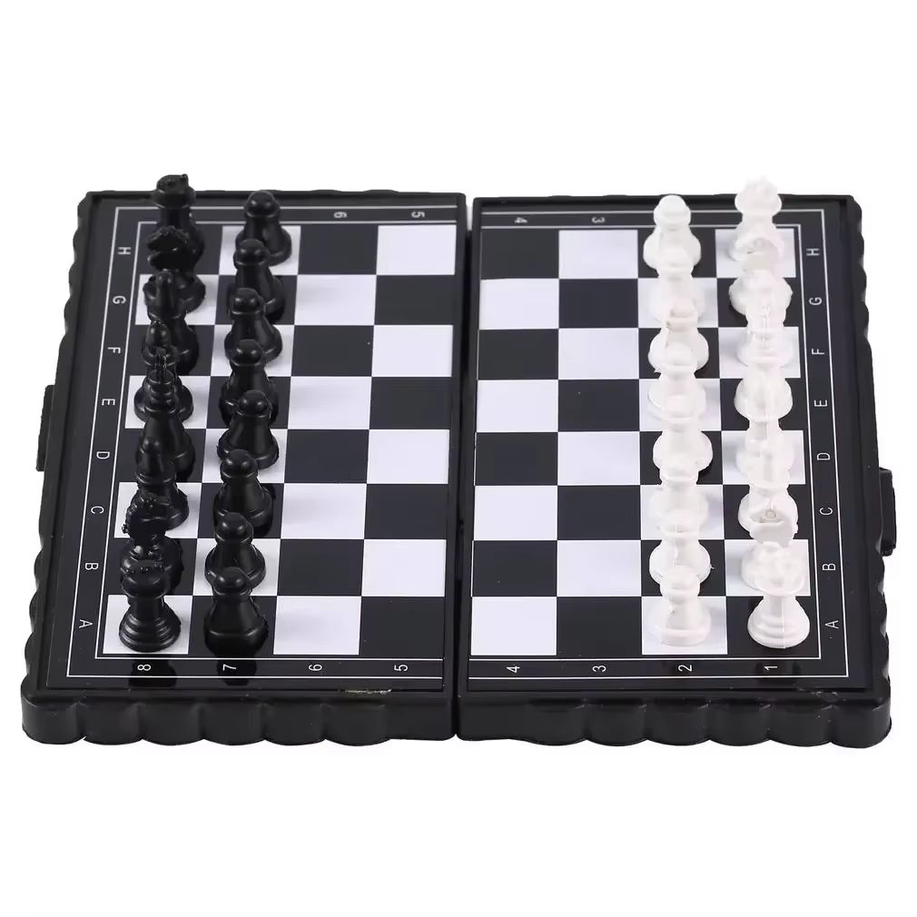 Board Game Enthusiast - 1Pc Mini Magnetic Chess Set Folding