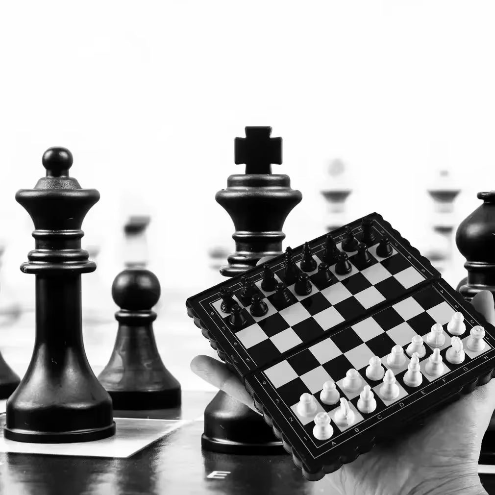 1Pc Mini Magnetic  Chess Set   - Board Game Enthusiast avis et prix