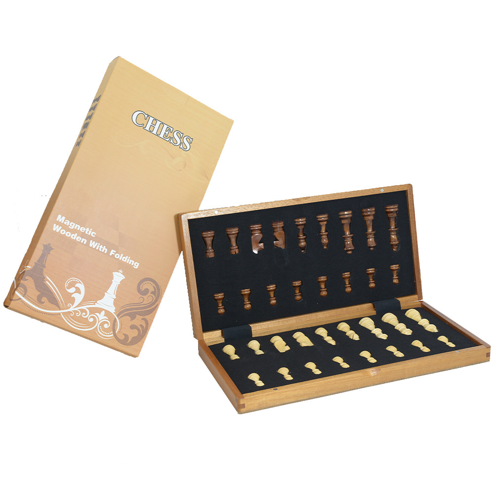 Magnetic Wooden Folding Chess  - Board Game Yearbook avis et prix