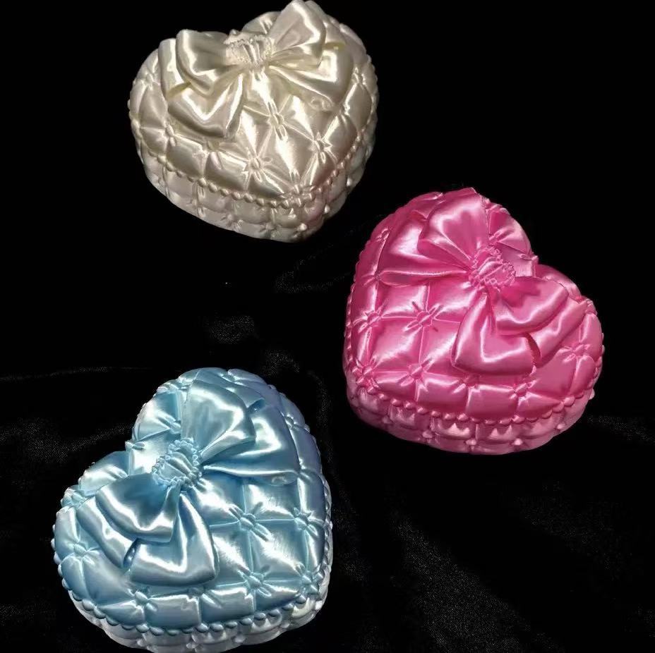 Silk Heart-Shaped Jewelry Box  - Token Tray Organizer avis et prix