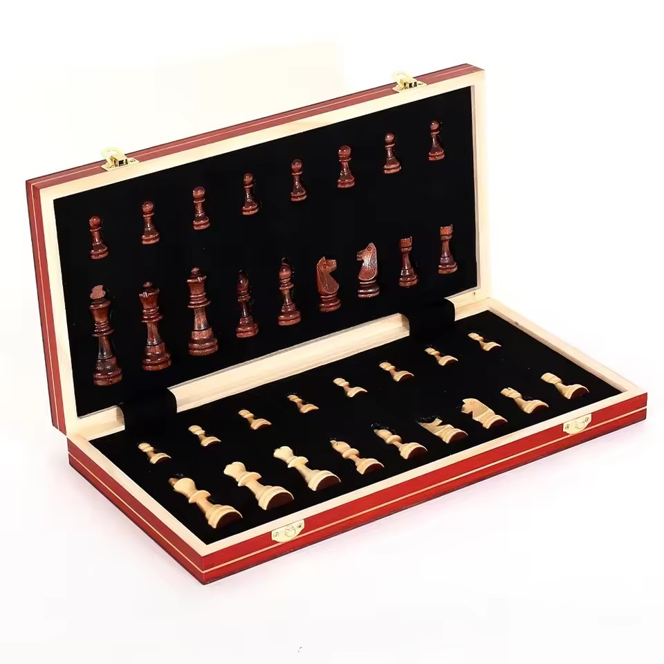 Folding Wooden Portable Chess  - Board Game Yearbook avis et prix